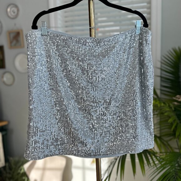 Express Silver Sequin Mini Skirt Sz XL - Picture 1 of 10